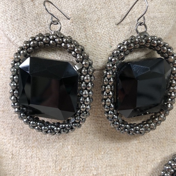 Black/Silver Statement Necklace and Earrings - Picture 3 of 6